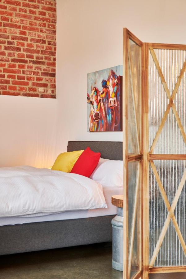 Re~Barn - Modern Country Stay Essel Exteriör bild